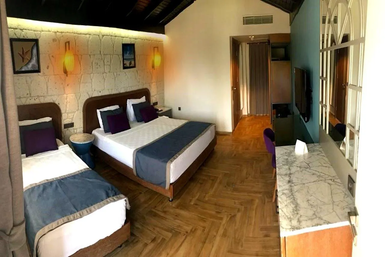Risus Beach Resort Hotel Kusadası